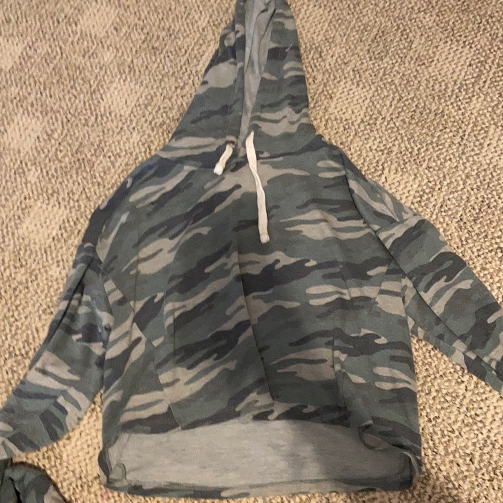 Hoodie crop top